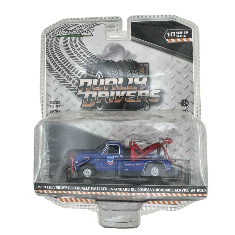 LIMITED EDITION (:64) ETANDARD ROADSIDE SERVICE 24: 1969 CHEVROLET® C-30 DUALLY WRECKER - STANDARD OIL COMPANY ROADSIDE SERVICE 24 HOUR