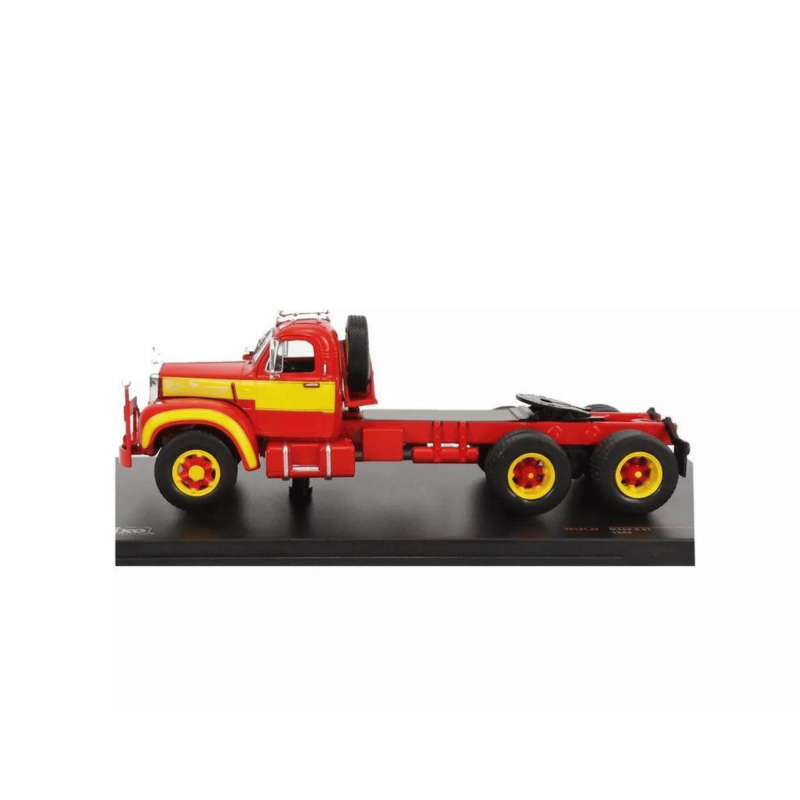 1953 MACK B61 TRACTOR TRUCK