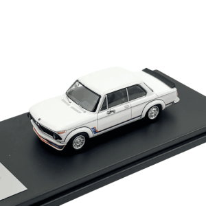 BMW 2002 WHITE 