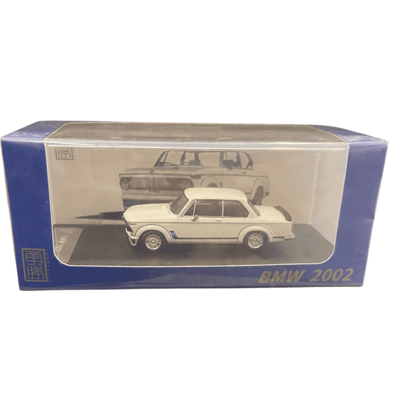 BMW 2002 WHITE 