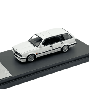 BMW E30 TOURING WHITE 