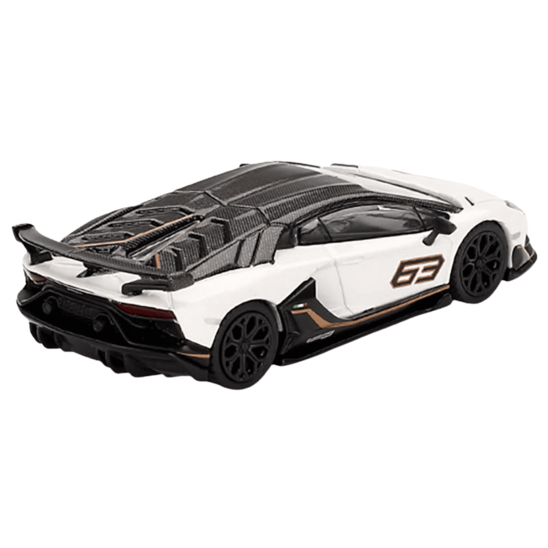 LAMBORGHINI AVENTADOR SVJ 63 